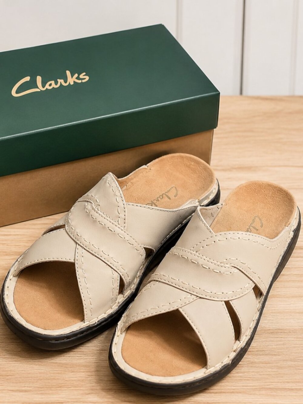 Clarks Ritzy Leather Comfort Slide Sandals | Birch | Size 7M | NIB